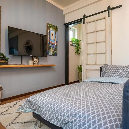 Arty Vintage Townhouse With Rooftop Shower & Sun Loungers Olhão المظهر الخارجي الصورة